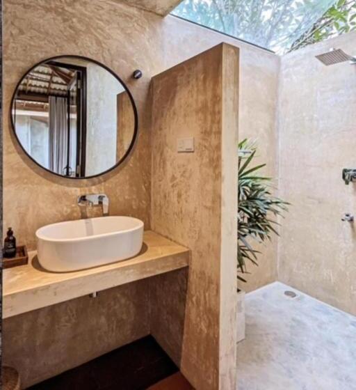 Отель Swell Shacks