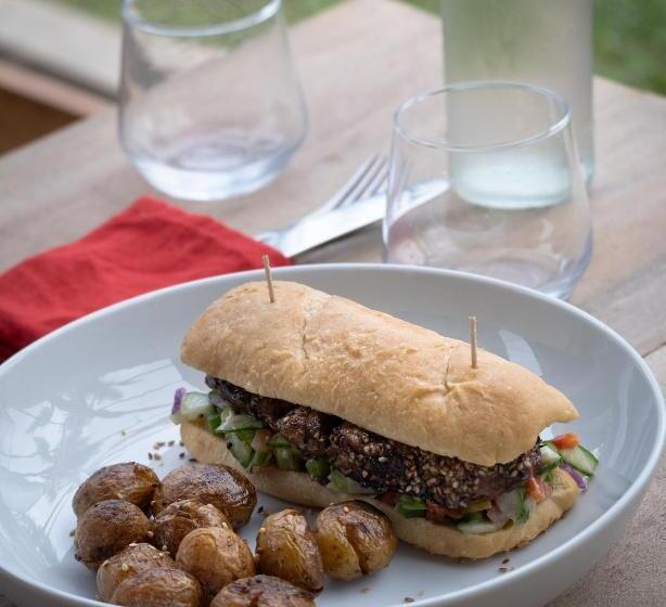 Отель Swell Shacks