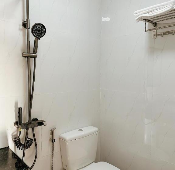 هتل Under The Sun Homestay