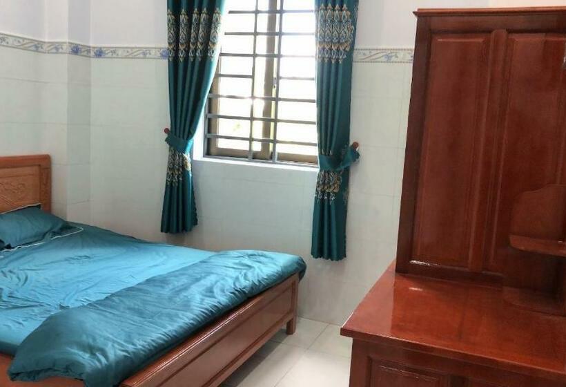 هتل Khách Sạn Vinhomes Huỳnh