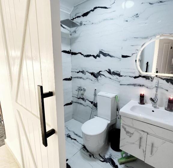 Jacuzzi Pyramids View 5