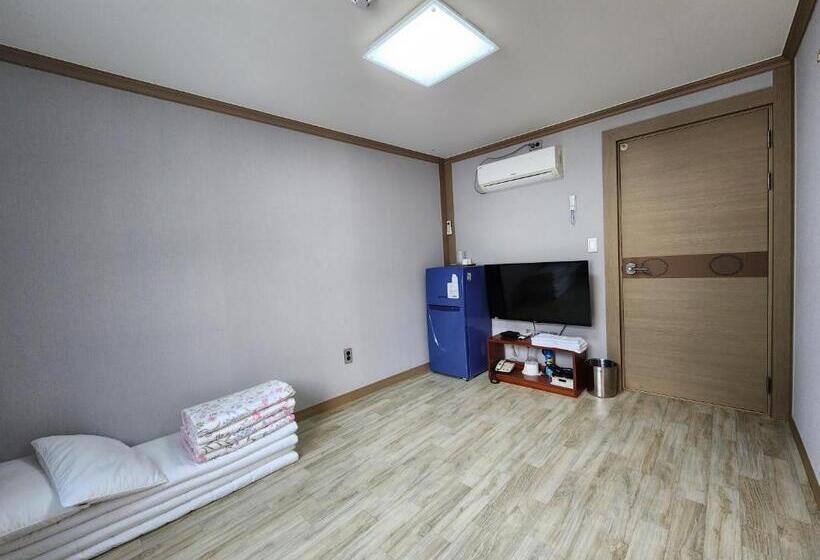 汽车旅馆  E Comfy