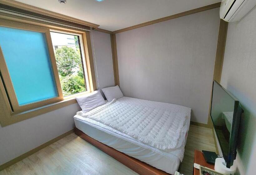 汽车旅馆  E Comfy