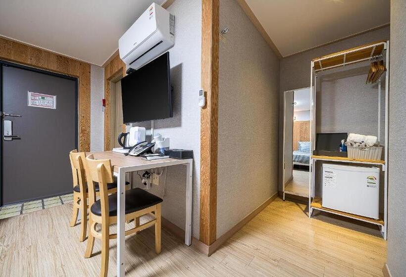 فندق على الطريق Hue