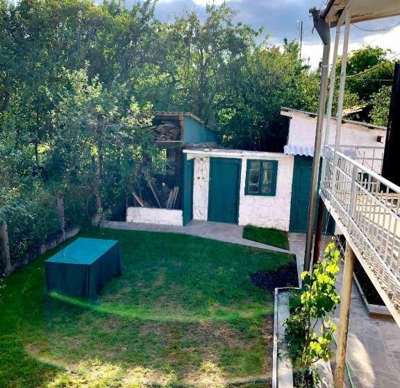 بنسيون Dendrobak Guesthouse