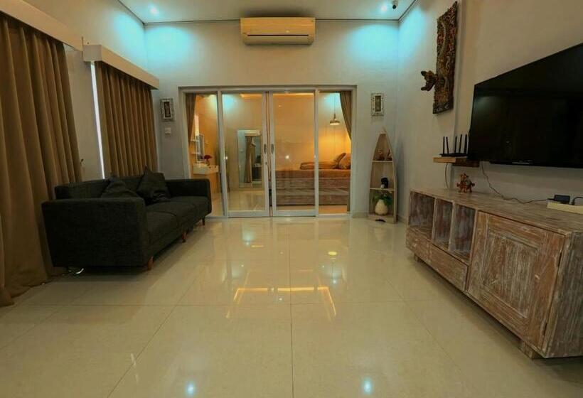 פנסיון Kubu Ramah Canggu