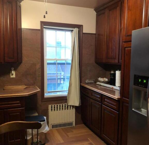 پانسیون Room To Stay In