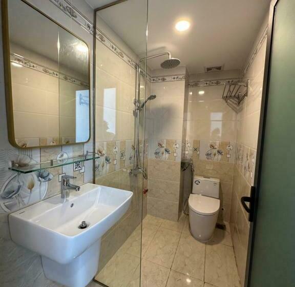 Victoria Hotel   Welcome September 2