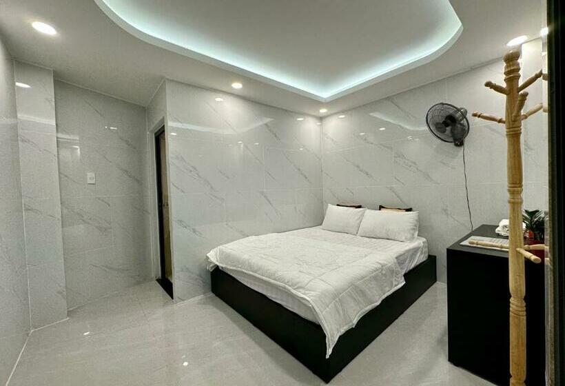 Victoria Hotel   Welcome September 2