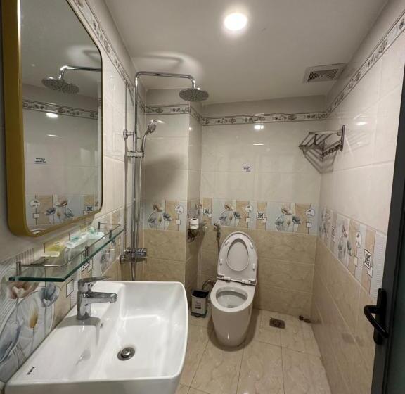 Victoria Hotel   Welcome September 2