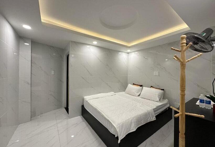 Victoria Hotel   Welcome September 2