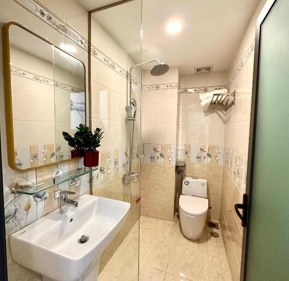 Victoria Hotel   Welcome September 2