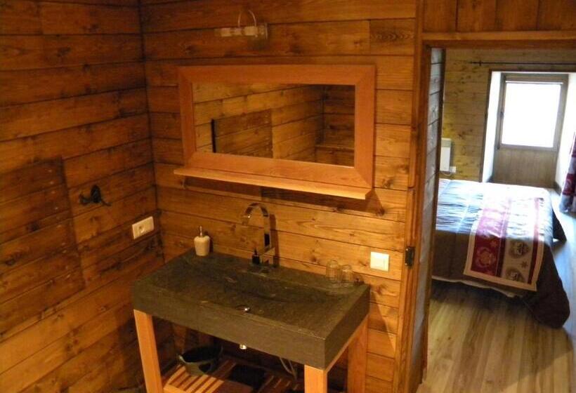 住宿加早餐  Chambres D Hôtes Coeur De Bastié Et Ranch Du Lévézou