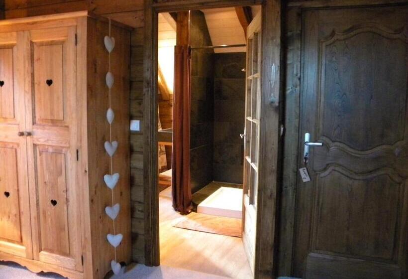 مبيت وإفطار Chambres D Hôtes Coeur De Bastié Et Ranch Du Lévézou