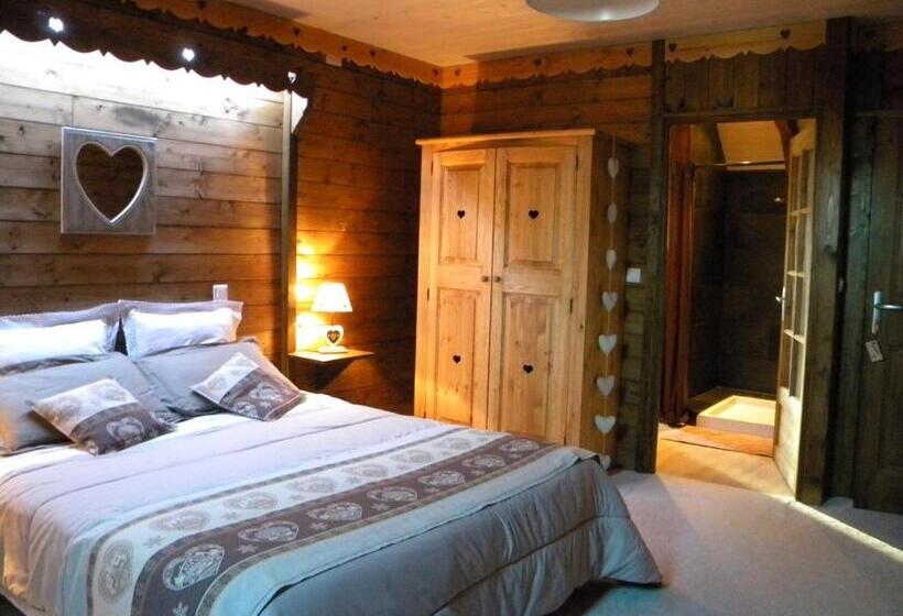 مبيت وإفطار Chambres D Hôtes Coeur De Bastié Et Ranch Du Lévézou