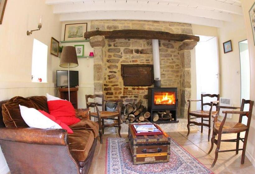 צימר Chateau De Flottemanville