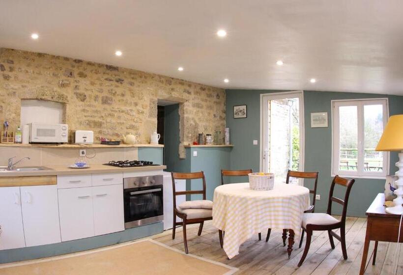 مبيت وإفطار Chateau De Flottemanville