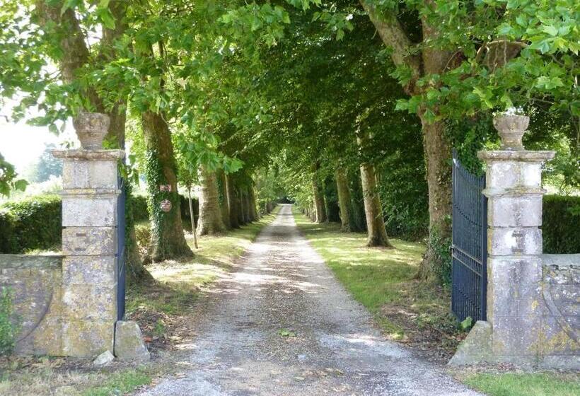 مبيت وإفطار Chateau De Flottemanville