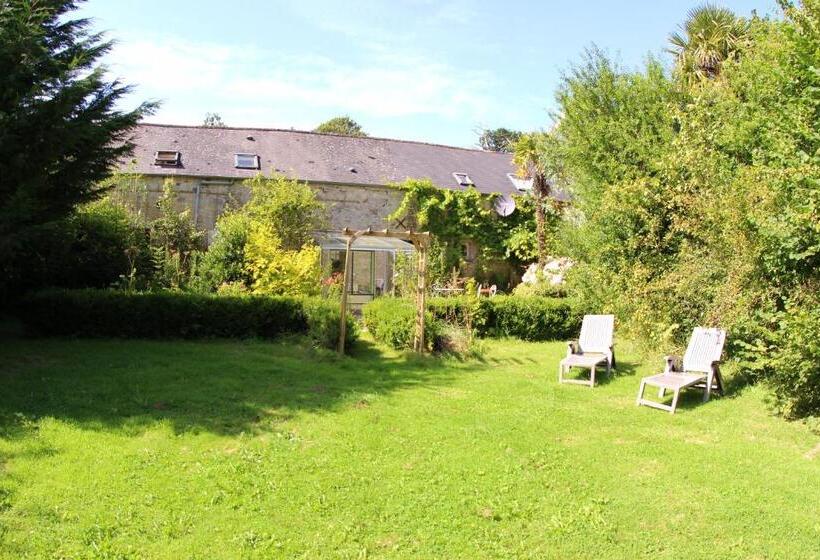 צימר Chateau De Flottemanville