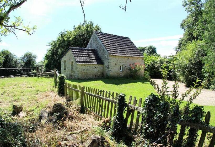 مبيت وإفطار Chateau De Flottemanville