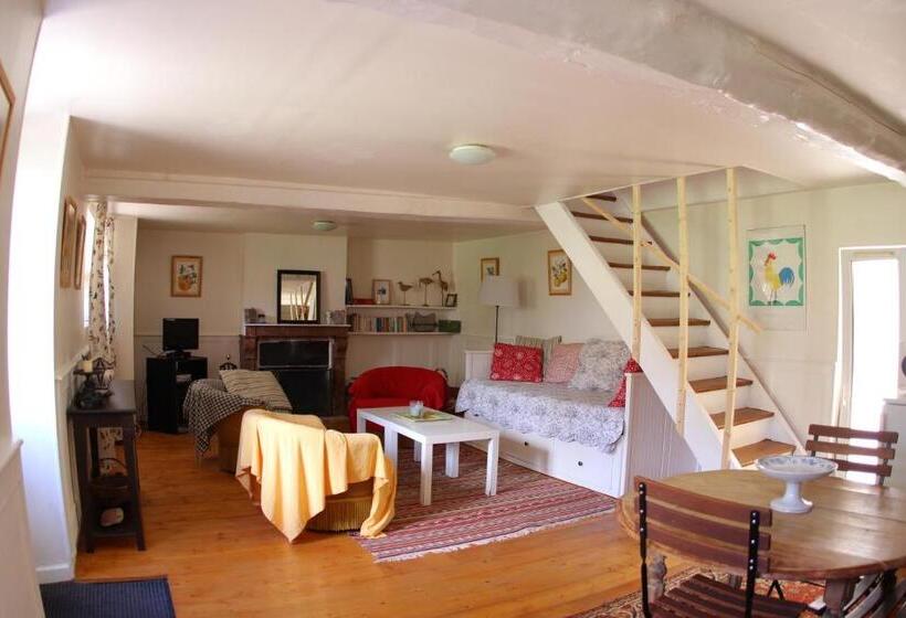 مبيت وإفطار Chateau De Flottemanville