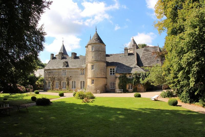 مبيت وإفطار Chateau De Flottemanville