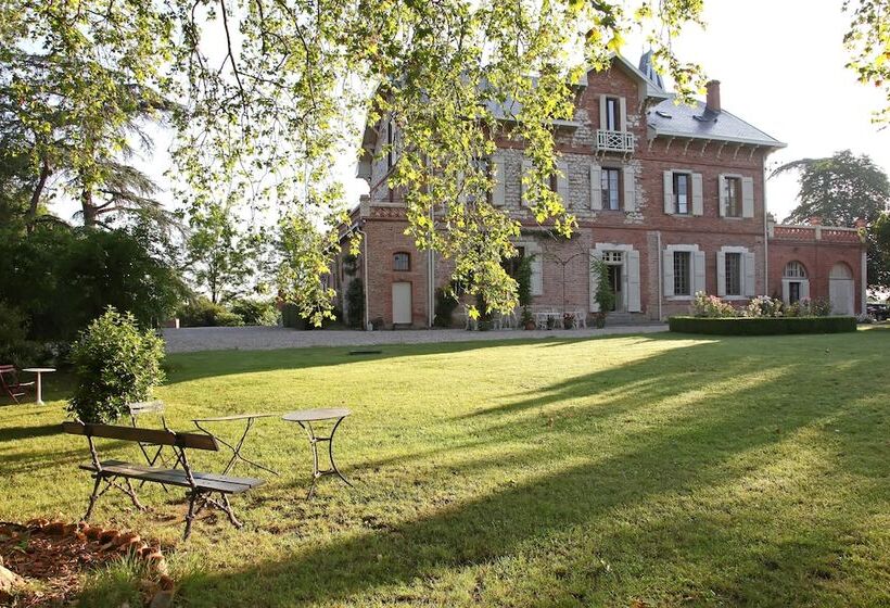 צימר Domaine Du Buc, Le Chateau