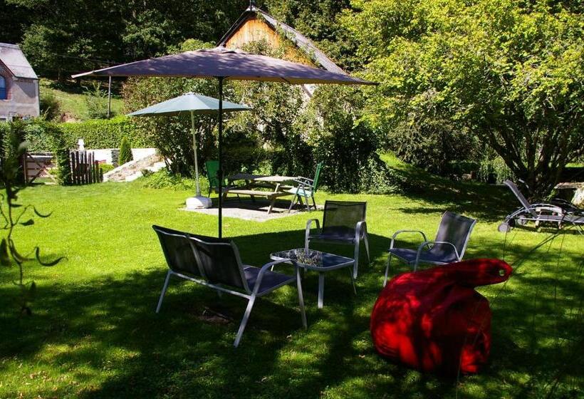 مبيت وإفطار La Source De Bury