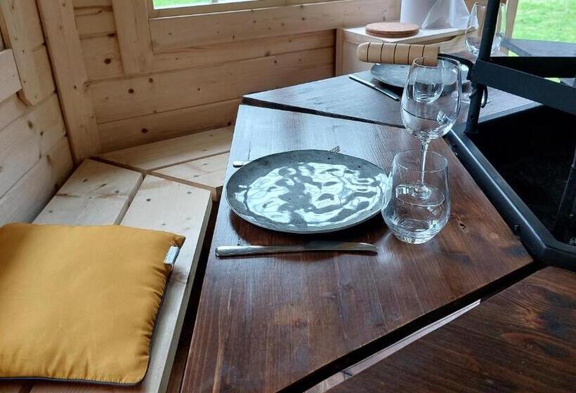 مبيت وإفطار La Source De Bury