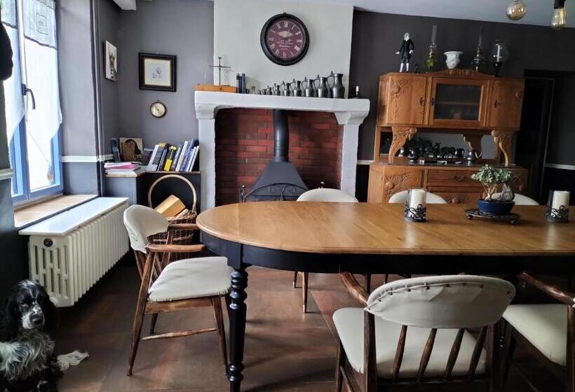 مبيت وإفطار La Source De Bury