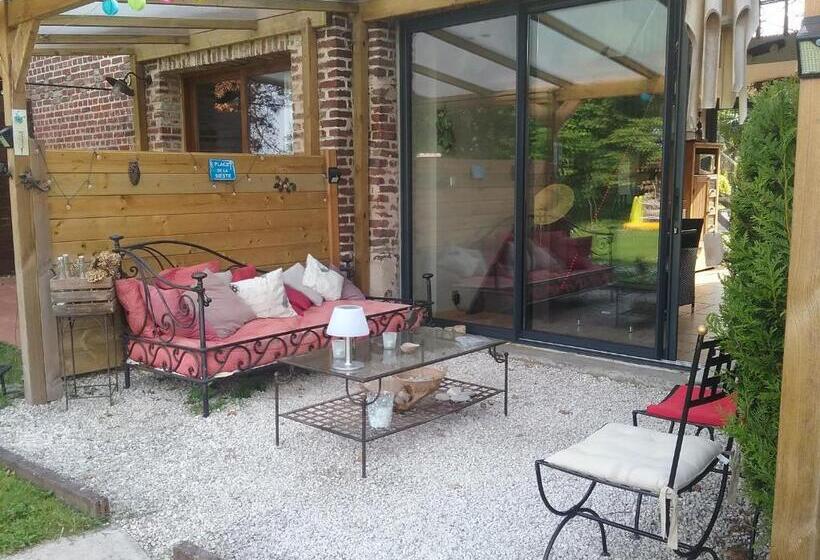 민박 Chambres D Hotes ,hotel ,secret D Une Nuit A Vicq Prės De Onnaing,avec Piscine