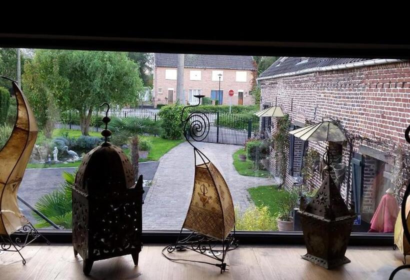 민박 Chambres D Hotes ,hotel ,secret D Une Nuit A Vicq Prės De Onnaing,avec Piscine