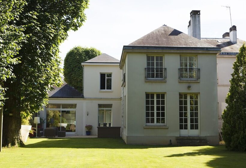 تختخواب و صبحانه Villa Castoria