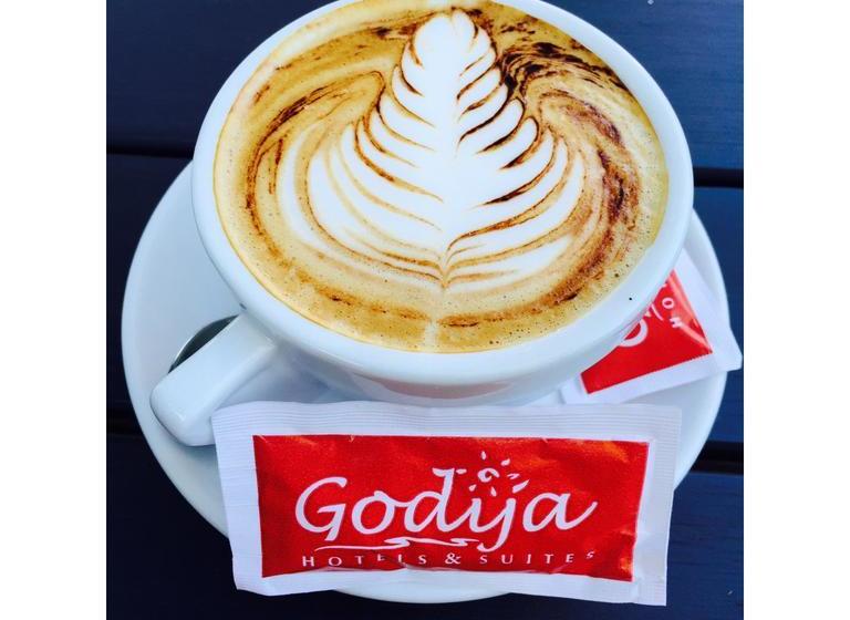 Godija Hotel & Suites