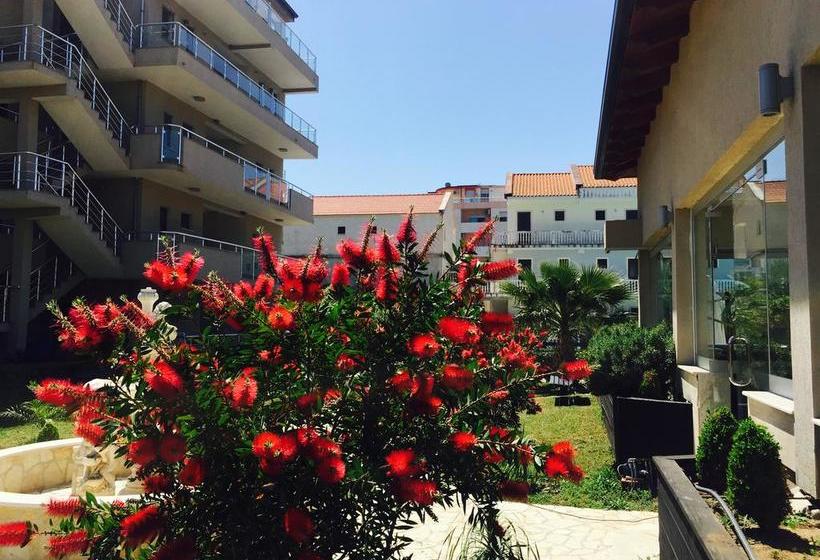 Godija Hotel & Suites