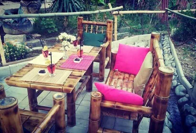 هتل Amiran`s Lake