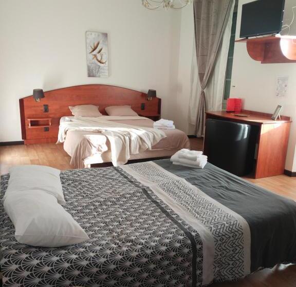 בית מלון כפרי Le Castel D Olmes