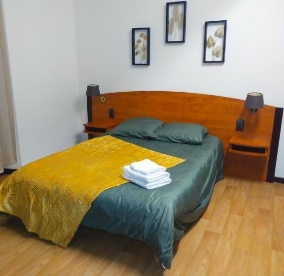 בית מלון כפרי Le Castel D Olmes