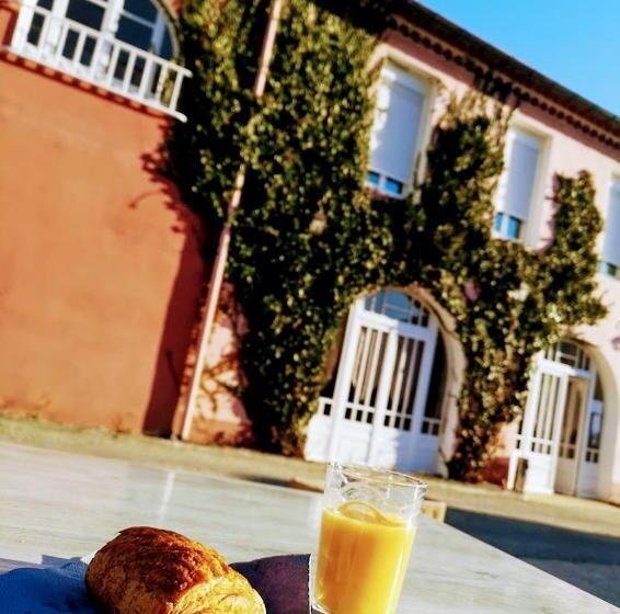 בית מלון כפרי Le Castel D Olmes