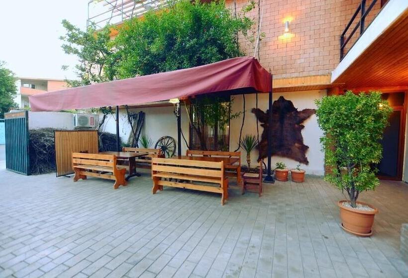 هتل Chveni Sakhli