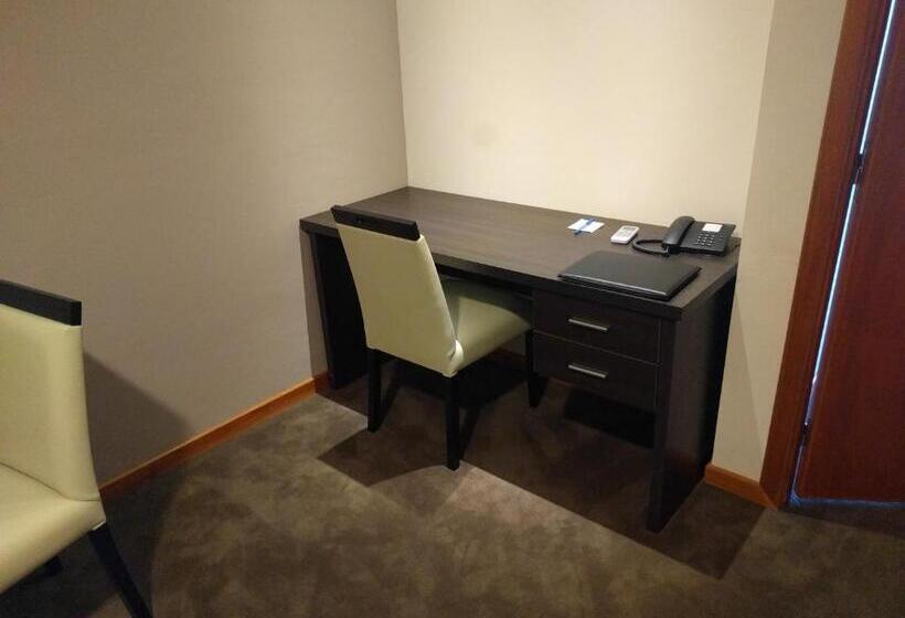 호텔 Colón Center