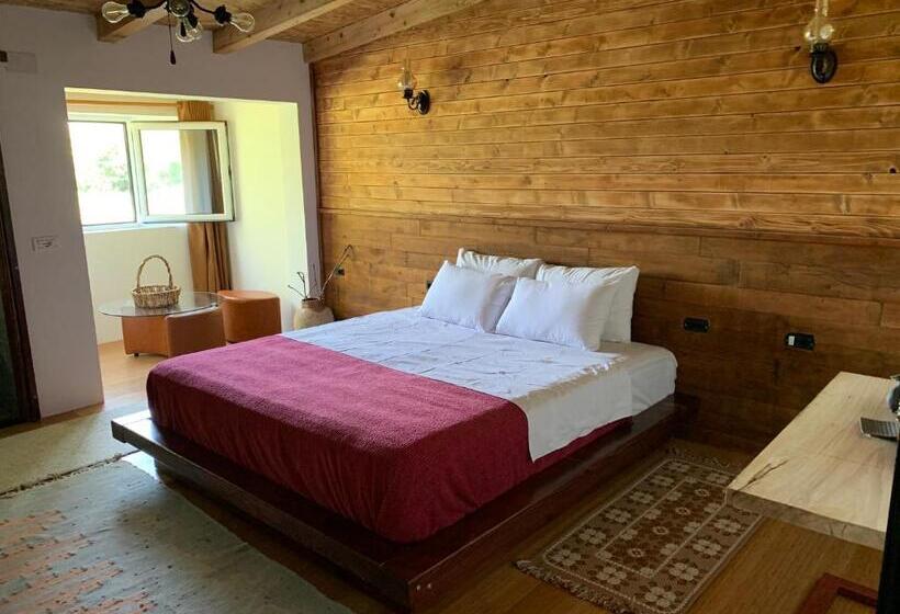 בית מלון כפרי Devi