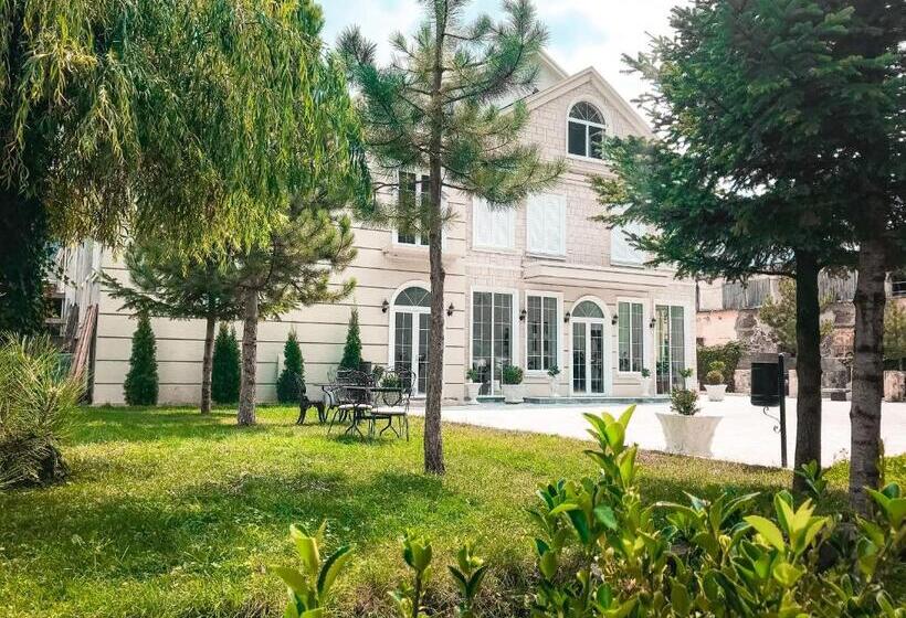 בית מלון כפרי Devi