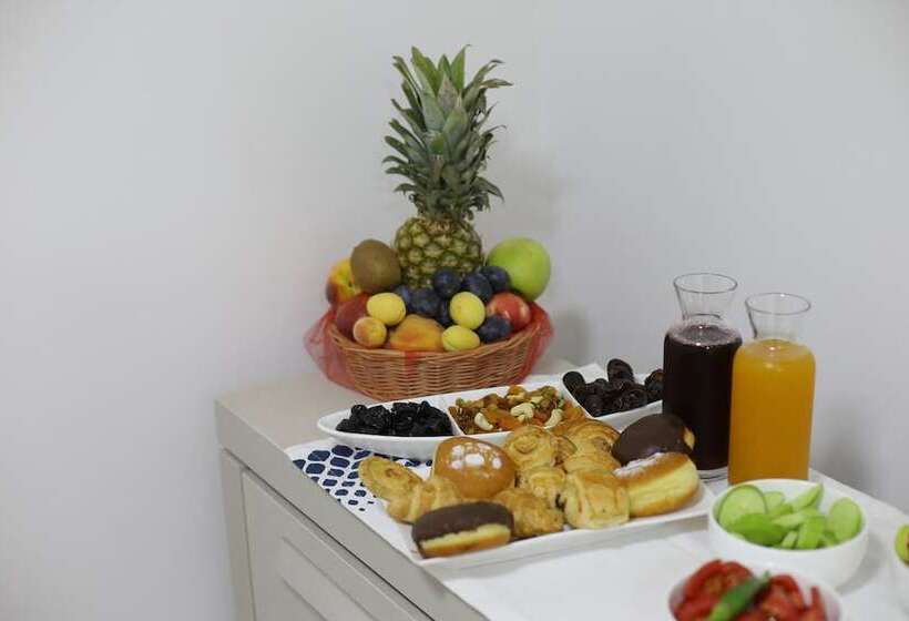 هتل Golden Nugget Tbilisi