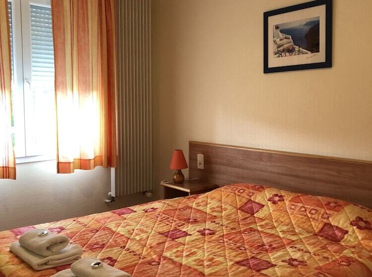 Отель Hôtel Restaurant La Diligence