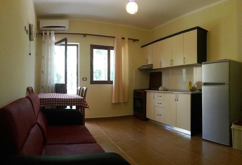 Kamberi Hotel & Apartments