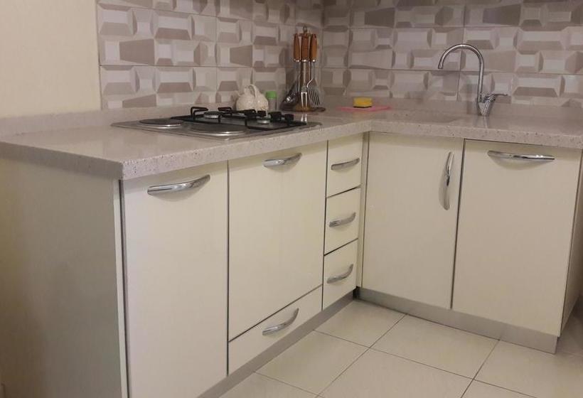 Kamberi Hotel & Apartments