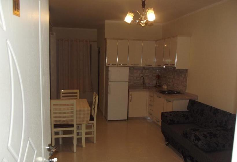 Kamberi Hotel & Apartments