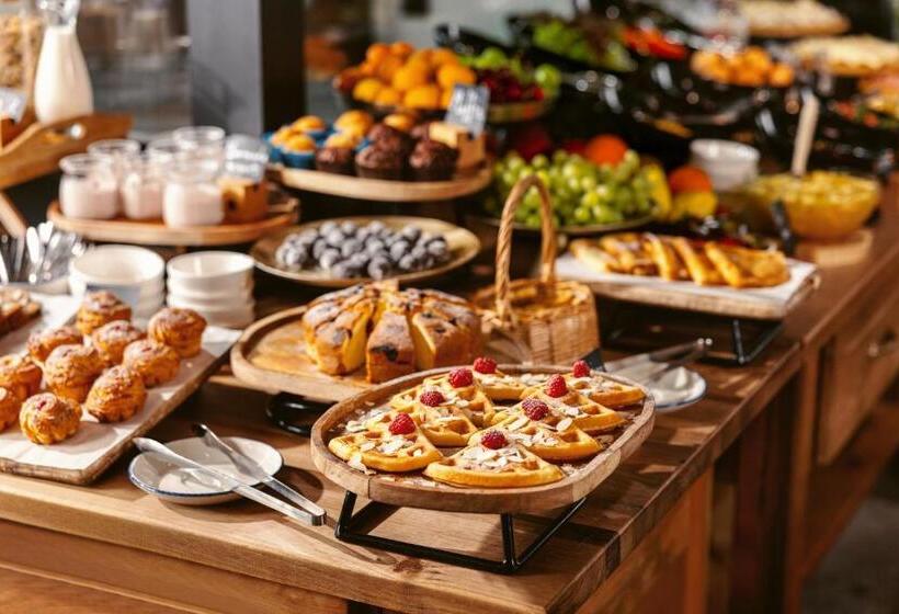 هتل Kvareli Lake Resort