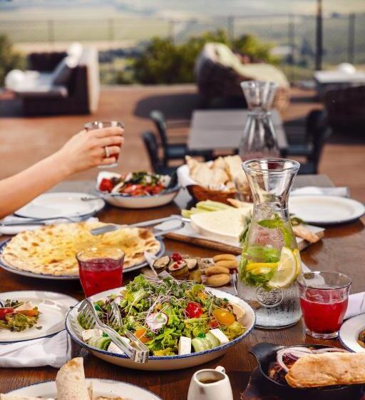 هتل Kvareli Lake Resort